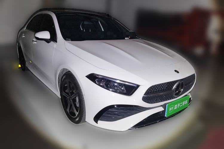 Used Mercedes-Benz A-Class 2025 A 200 L Fashion Model Front Right 45 Deg