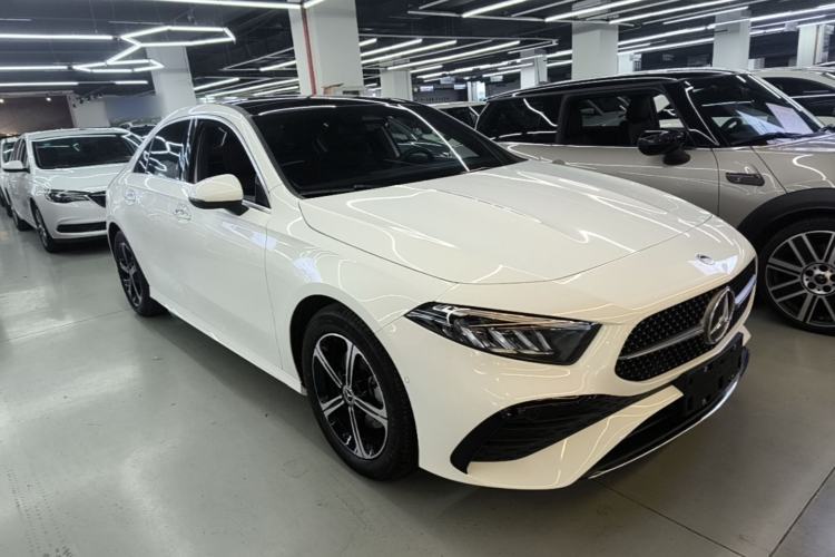 Used Mercedes-Benz A-Class 2025 A 200 L Fashion Model Front Right 45 Deg