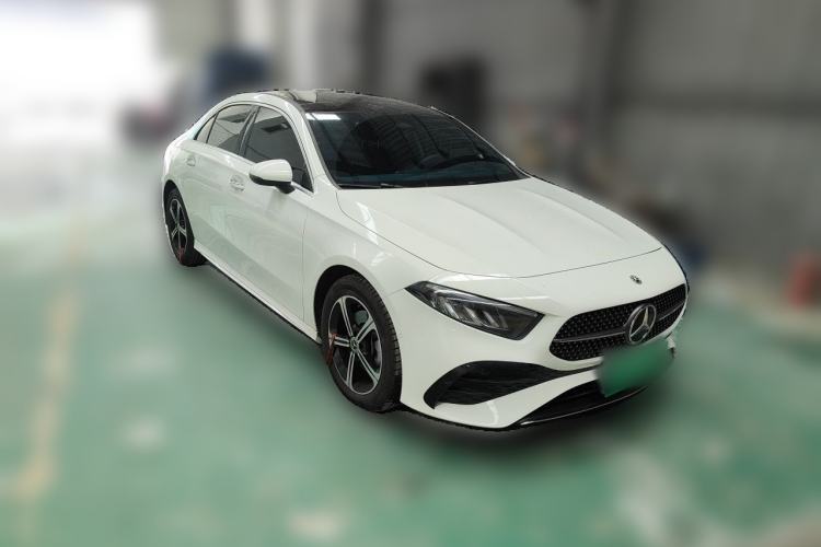 Used Mercedes-Benz A-Class 2025 Facelifted A 200 L Fashion Edition Front Right 45 Deg