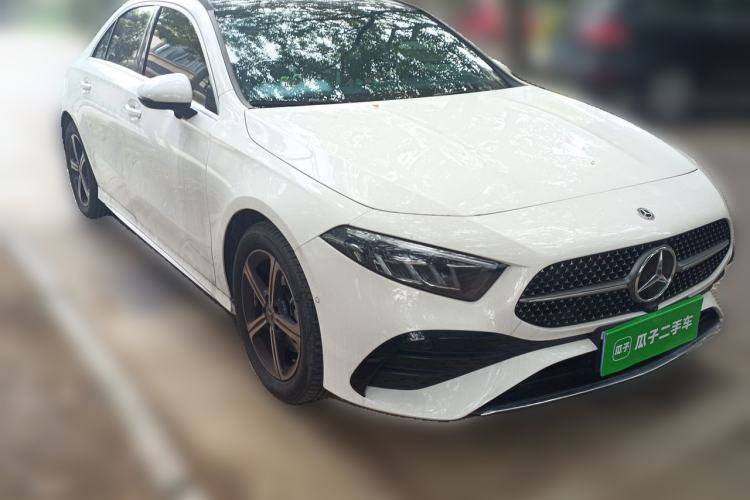 Used Mercedes-Benz A-Class 2025 A 200 L Fashion Model Front Right 45 Deg