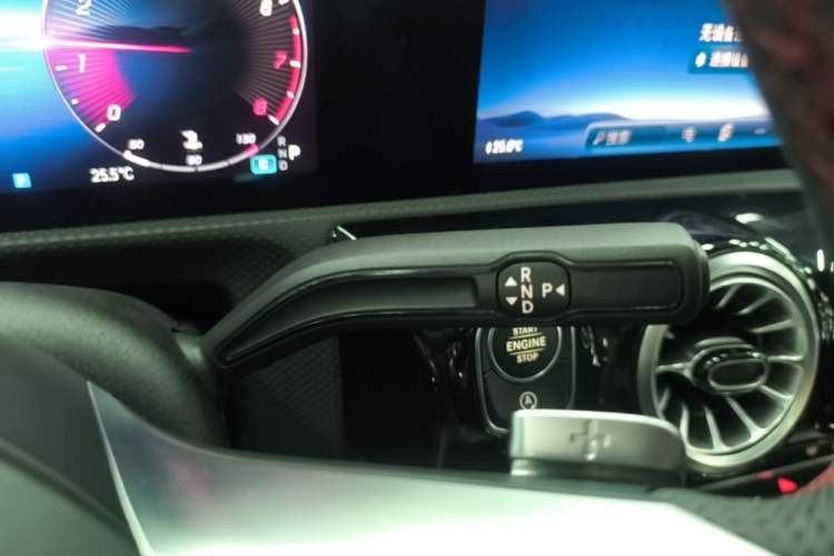 Used Mercedes-Benz A-Class 2025 A 200 L Fashion Model Gear Lever