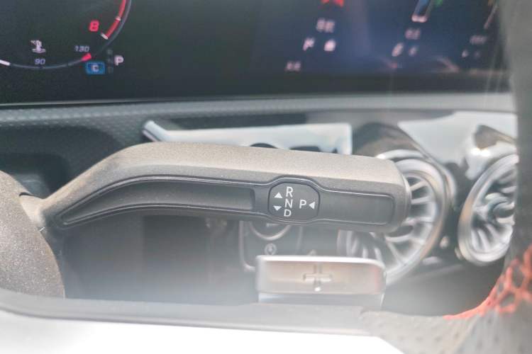 Used Mercedes-Benz A-Class 2025 A 200 L Fashion Model Gear Lever