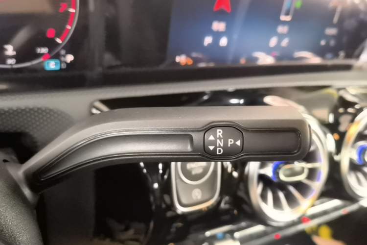 Used Mercedes-Benz A-Class 2025 A 200 L Fashion Model Gear Lever