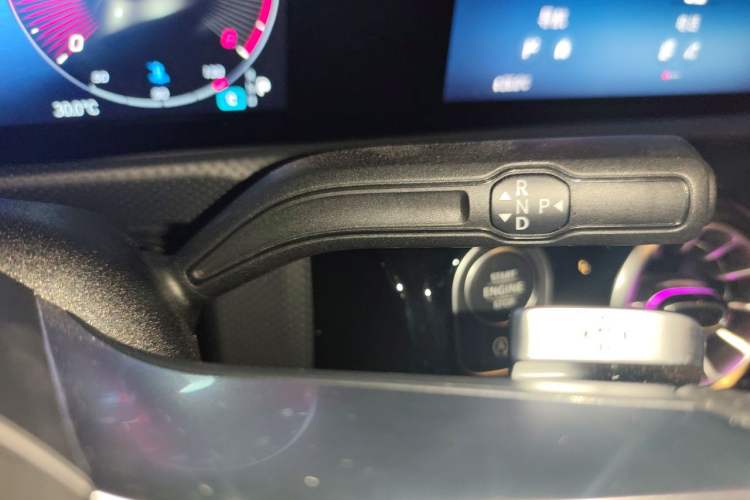 Used Mercedes-Benz A-Class 2025 A 200 L Fashion Model Gear Lever