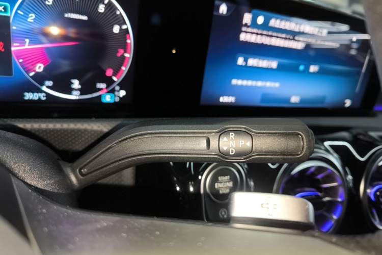 Used Mercedes-Benz A-Class 2025 A 200 L Fashion Model Gear Lever