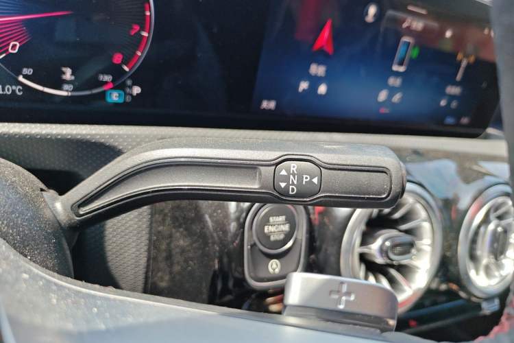 Used Mercedes-Benz A-Class 2025 A 200 L Fashion Model Gear Lever