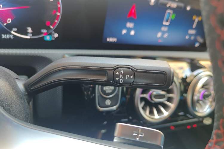 Used Mercedes-Benz A-Class 2025 A 200 L Fashion Model Gear Lever