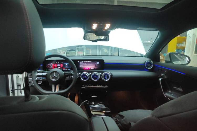 Used Mercedes-Benz A-Class 2025 Facelifted A 200 L Fashion Edition Headliner