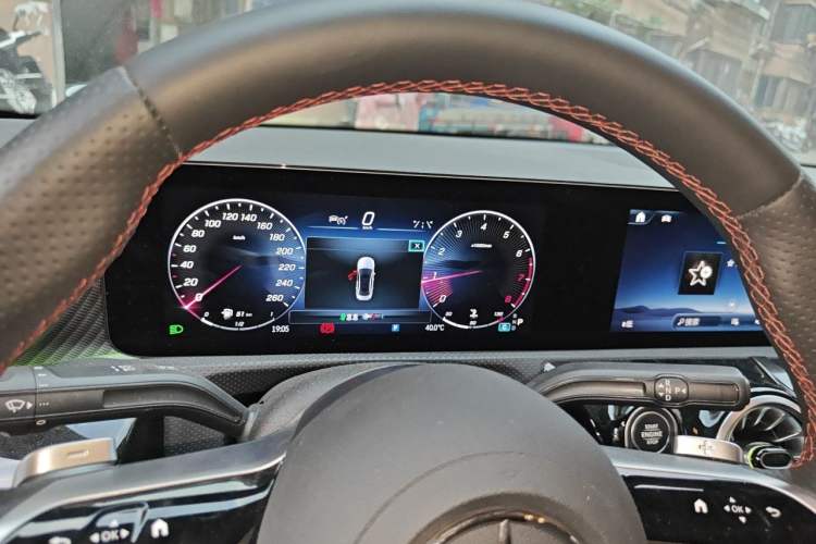 Used Mercedes-Benz A-Class 2025 Facelifted A 200 L Fashion Edition Instrument Cluster