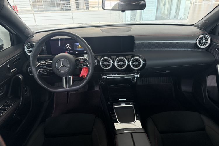 Used Mercedes-Benz A-Class 2025 A 200 L Fashion Model Interior 1