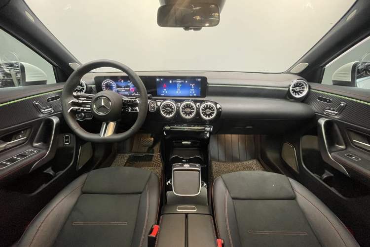 Used Mercedes-Benz A-Class 2025 A 200 L Fashion Model Interior 1