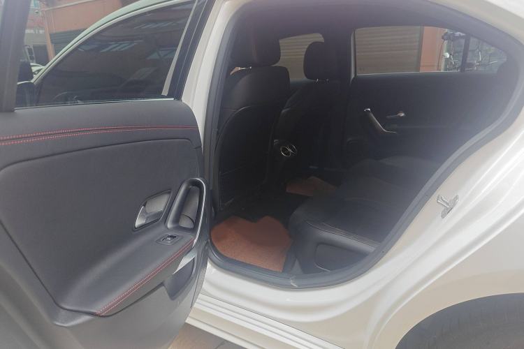 Used Mercedes-Benz A-Class 2025 A 200 L Fashion Model Interior 1
