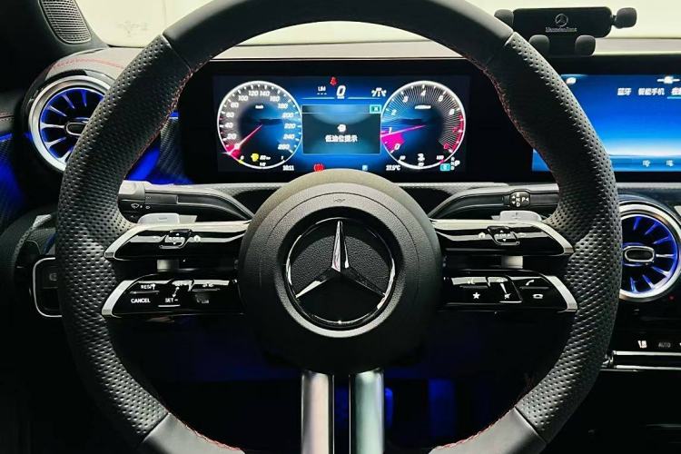 Used Mercedes-Benz A-Class 2025 A 200 L Fashion Model Interior 1