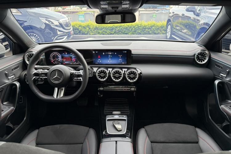 Used Mercedes-Benz A-Class 2025 A 200 L Fashion Model Interior 1