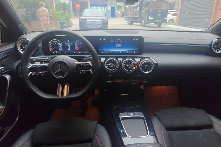 Used Mercedes-Benz A-Class 2025 A 200 L Fashion Model Interior 3