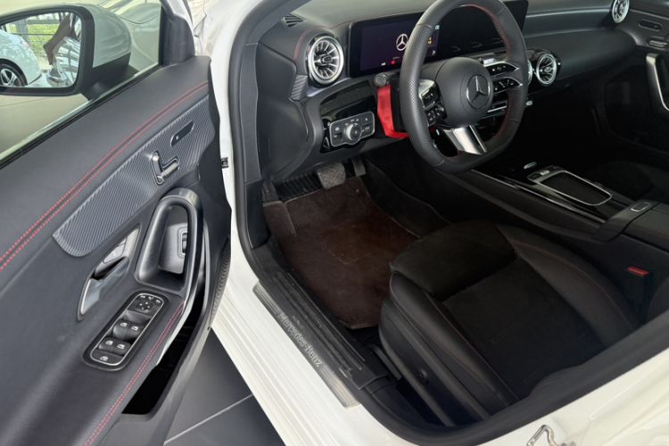 Used Mercedes-Benz A-Class 2025 A 200 L Fashion Model Interior 4