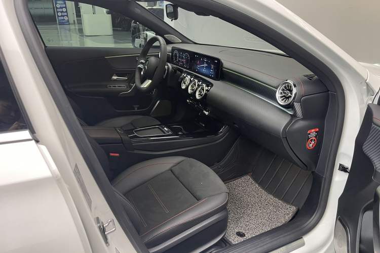 Used Mercedes-Benz A-Class 2025 A 200 L Fashion Model Interior 4