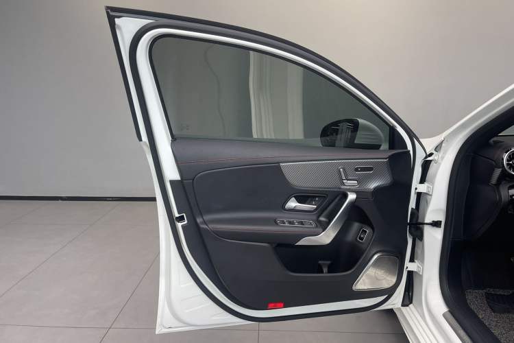 Used Mercedes-Benz A-Class 2025 A 200 L Fashion Model Interior 7