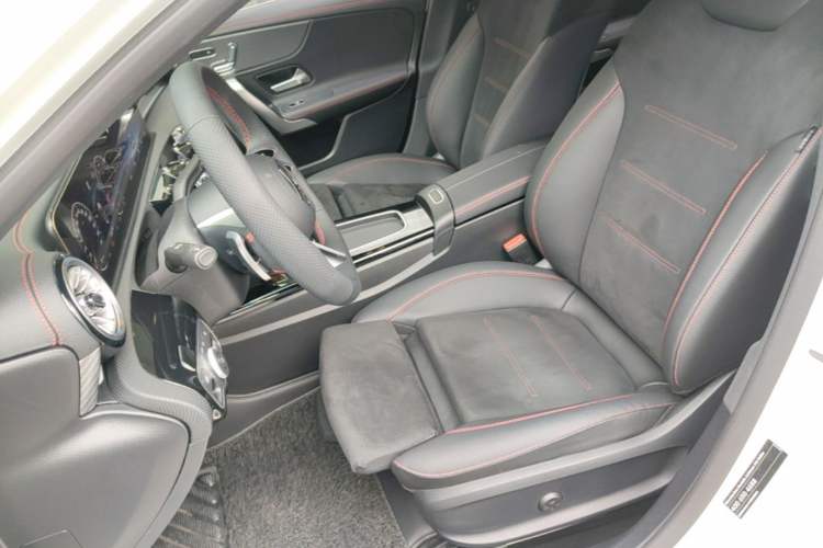 Used Mercedes-Benz A-Class 2025 A 200 L Fashion Model Left Front Seat