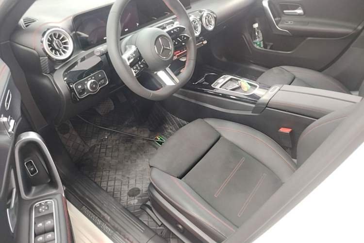 Used Mercedes-Benz A-Class 2025 A 200 L Fashion Model Left Front Seat