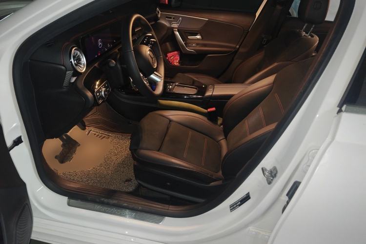 Used Mercedes-Benz A-Class 2025 A 200 L Fashion Model Left Front Seat