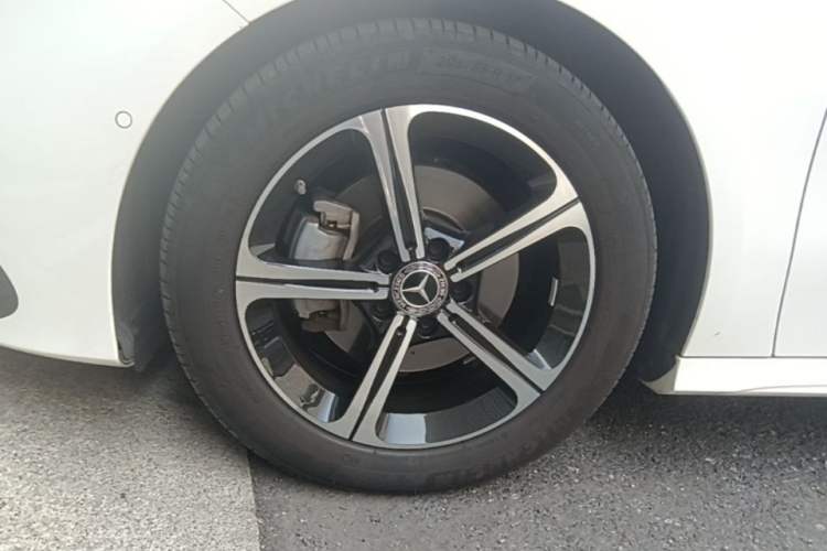 Used Mercedes-Benz A-Class 2025 A 200 L Fashion Model Left Front Wheel Hub