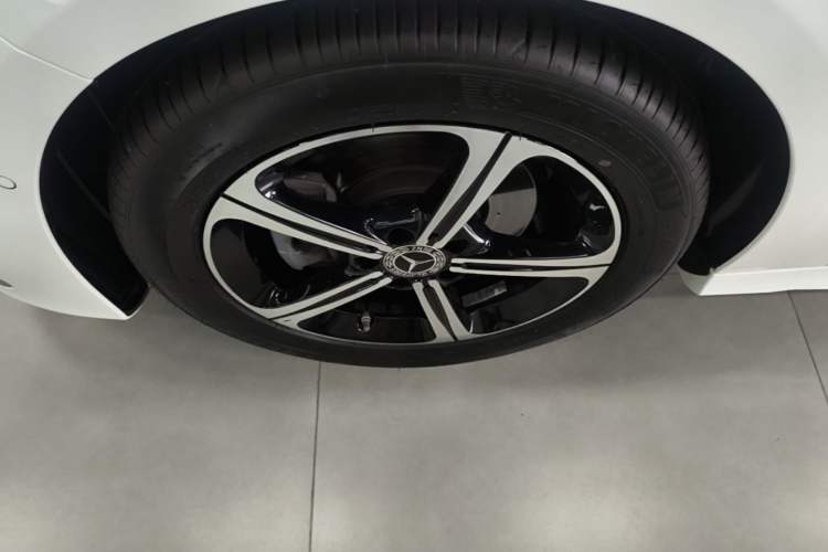 Used Mercedes-Benz A-Class 2025 A 200 L Fashion Model Left Front Wheel Hub