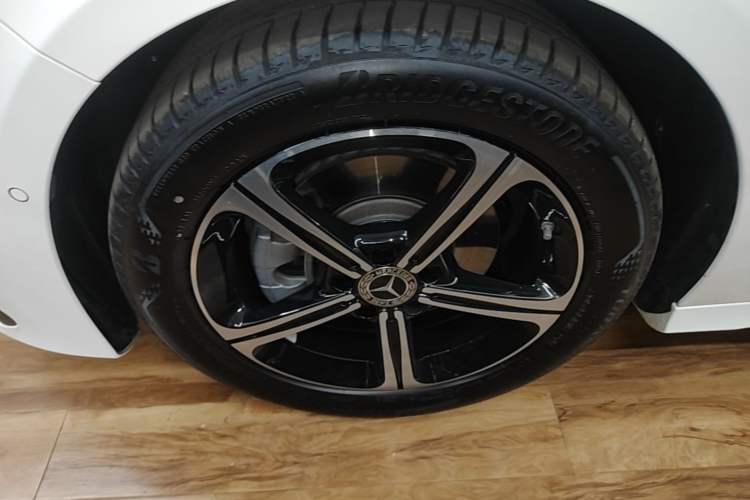 Used Mercedes-Benz A-Class 2025 A 200 L Fashion Model Left Front Wheel Hub