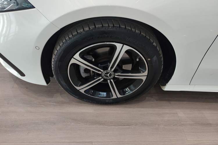 Used Mercedes-Benz A-Class 2025 A 200 L Fashion Model Left Front Wheel Hub
