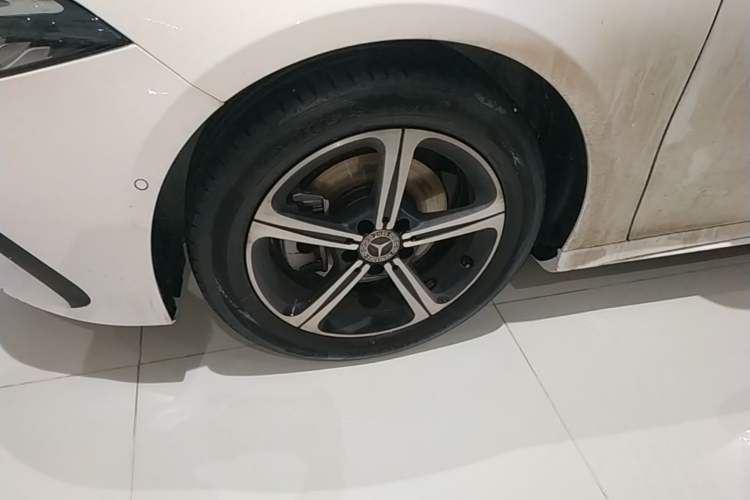 Used Mercedes-Benz A-Class 2025 A 200 L Fashion Model Left Front Wheel Hub