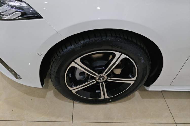 Used Mercedes-Benz A-Class 2025 A 200 L Fashion Model Left Front Wheel Hub