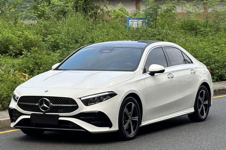 Mercedes-Benz A-Class 2025 A 200 L Fashion Model