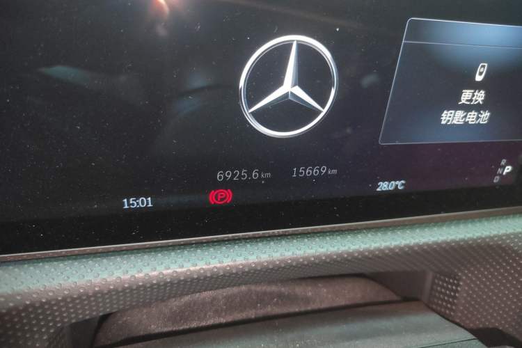 Used Mercedes-Benz A-Class 2025 Facelifted A 200 L Fashion Edition Odometer Close Up