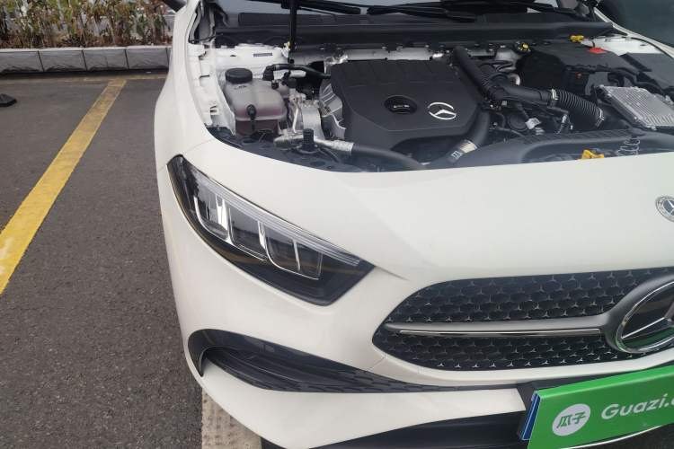 Used Mercedes-Benz A-Class 2025 A 200 L Fashion Model Right Front Headlight