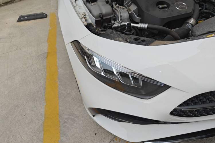 Used Mercedes-Benz A-Class 2025 Facelifted A 200 L Fashion Edition Right Front Headlight