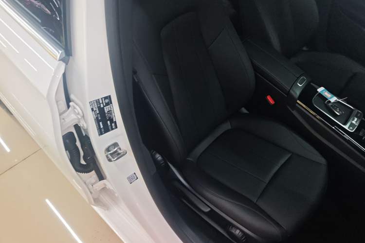 Used Mercedes-Benz A-Class 2025 A 180 L Right Front Seat