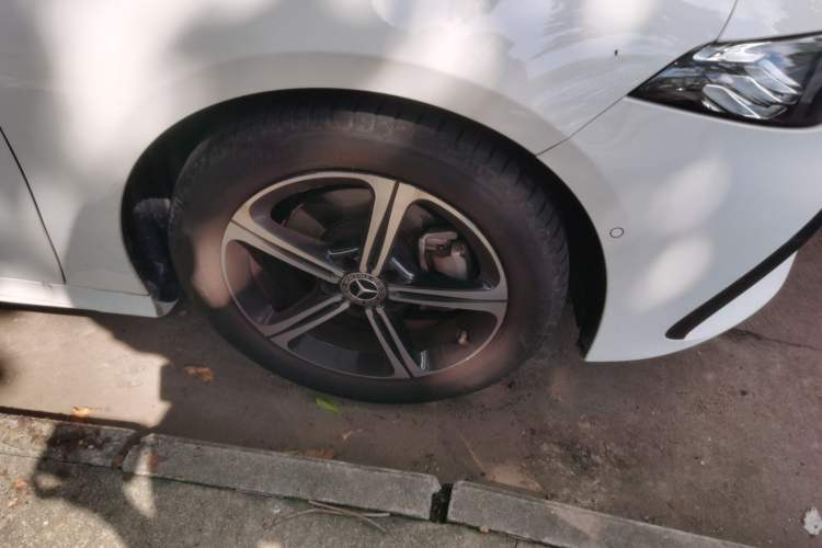 Used Mercedes-Benz A-Class 2025 A 200 L Fashion Model Right Front Wheel Hub