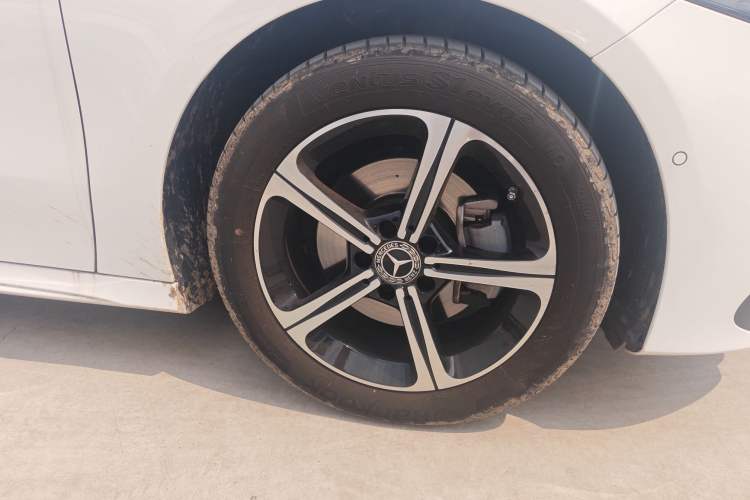 Used Mercedes-Benz A-Class 2025 A 200 L Fashion Model Right Front Wheel Hub
