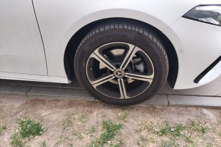 Used Mercedes-Benz A-Class 2025 A 200 L Fashion Model Right Front Wheel Hub