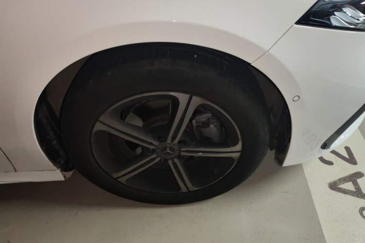 Used Mercedes-Benz A-Class 2025 A 200 L Fashion Model Right Front Wheel Hub