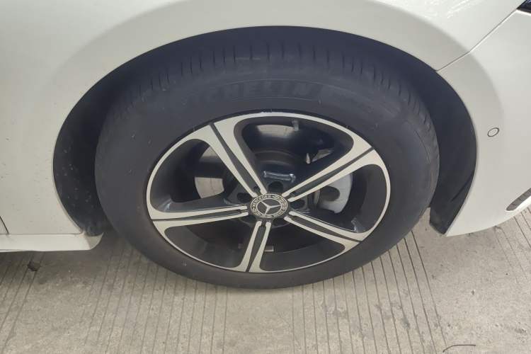 Used Mercedes-Benz A-Class 2025 A 200 L Fashion Model Right Front Wheel Hub