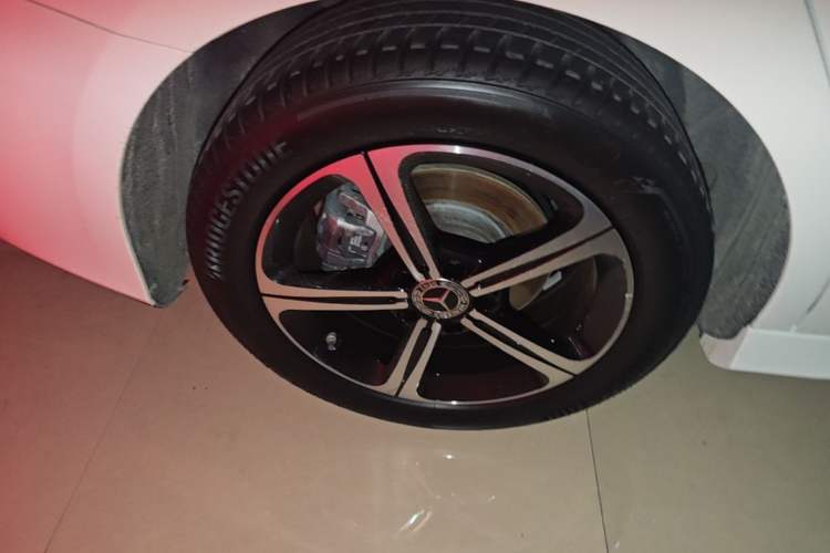 Used Mercedes-Benz A-Class 2025 A 200 L Fashion Model Right Rear Wheel Hub
