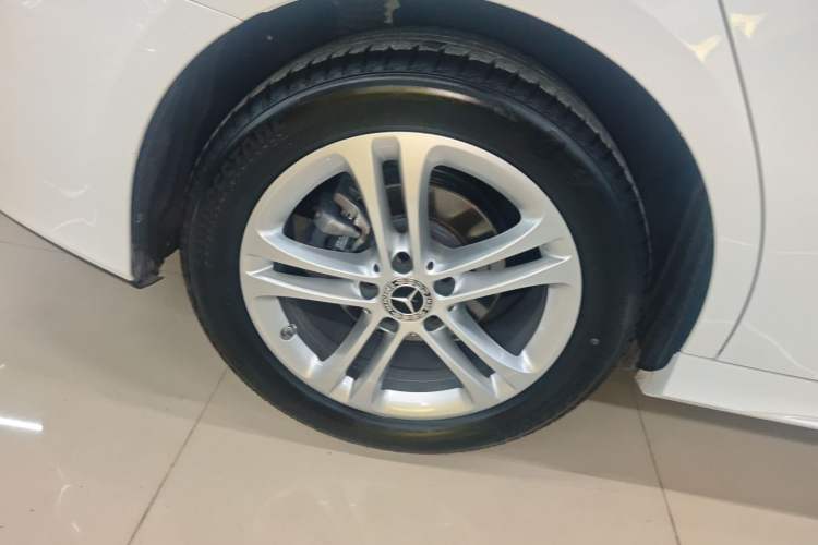 Used Mercedes-Benz A-Class 2025 A 180 L Right Rear Wheel Hub
