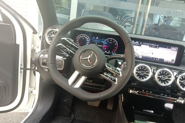 Used Mercedes-Benz A-Class 2025 A 200 L Fashion Model Steering Wheel