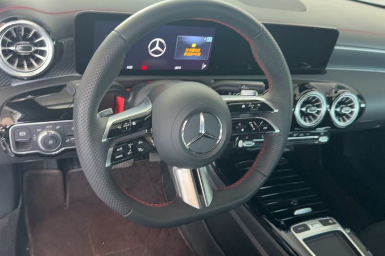 Used Mercedes-Benz A-Class 2025 A 200 L Fashion Model Steering Wheel