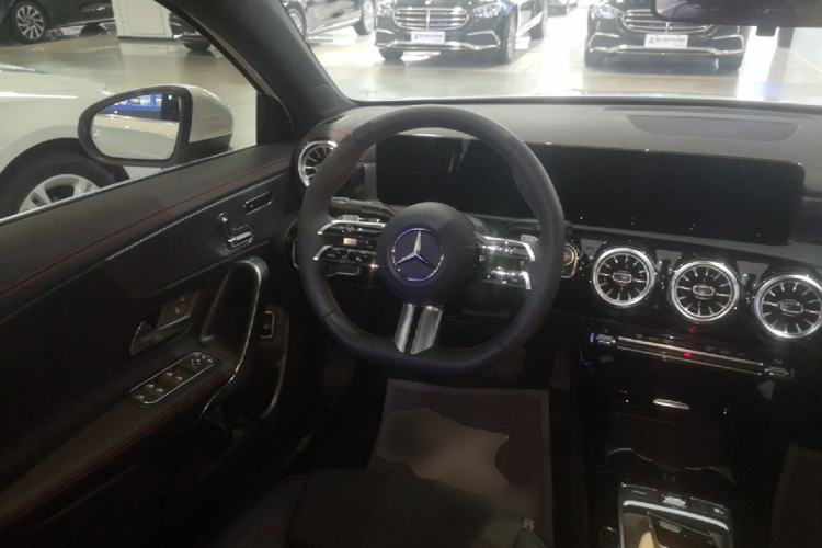 Used Mercedes-Benz A-Class 2025 A 200 L Fashion Model Steering Wheel