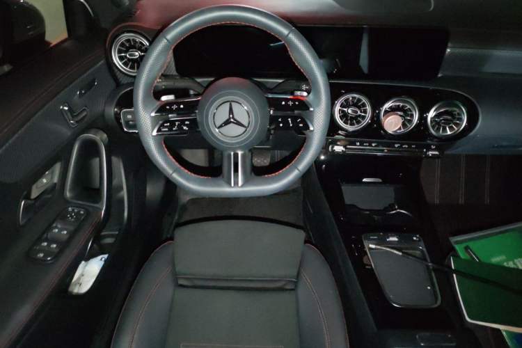 Used Mercedes-Benz A-Class 2025 A 200 L Fashion Model Steering Wheel
