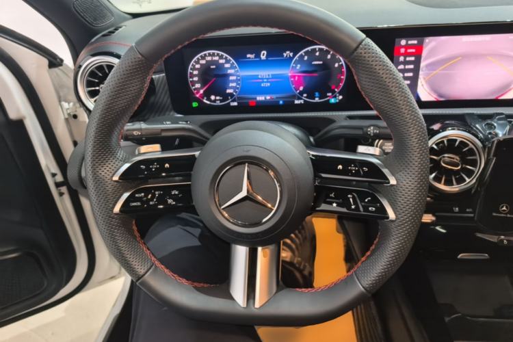 Used Mercedes-Benz A-Class 2025 A 200 L Fashion Model Steering Wheel
