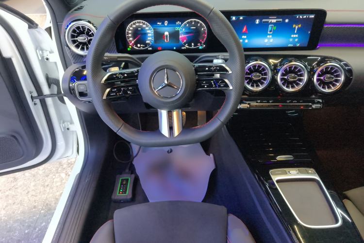 Used Mercedes-Benz A-Class 2025 A 200 L Fashion Model Steering Wheel
