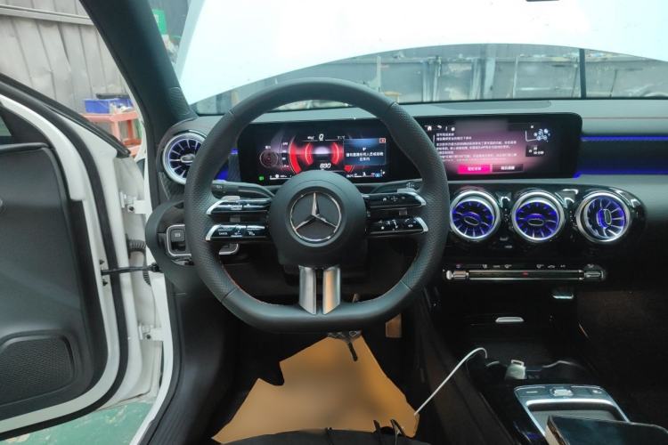 Used Mercedes-Benz A-Class 2025 Facelifted A 200 L Fashion Edition Steering Wheel